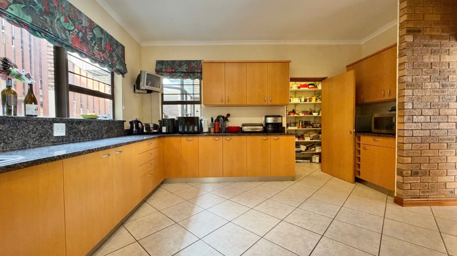 3 Bedroom Property for Sale in Mountainside Western Cape